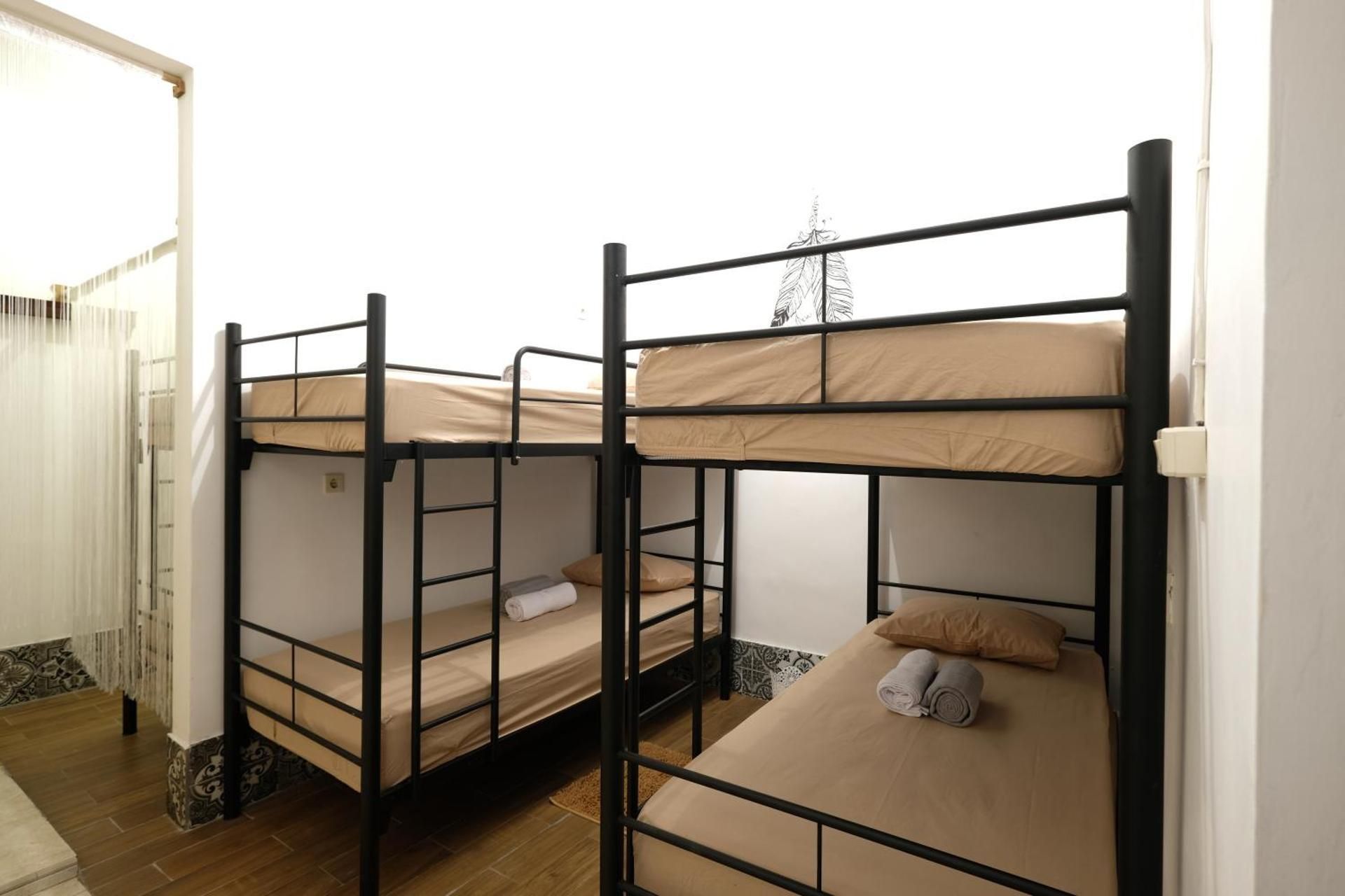 Bed in 4-Bed Mixed Dormitory Room