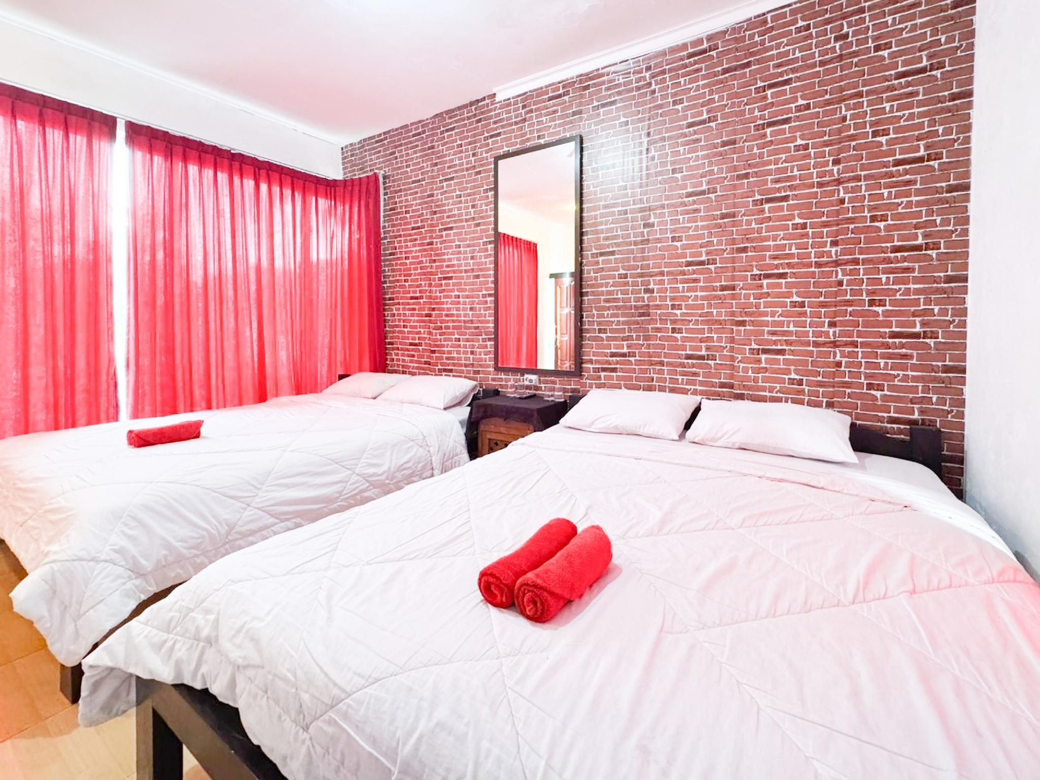 Family Room - 2 Beds