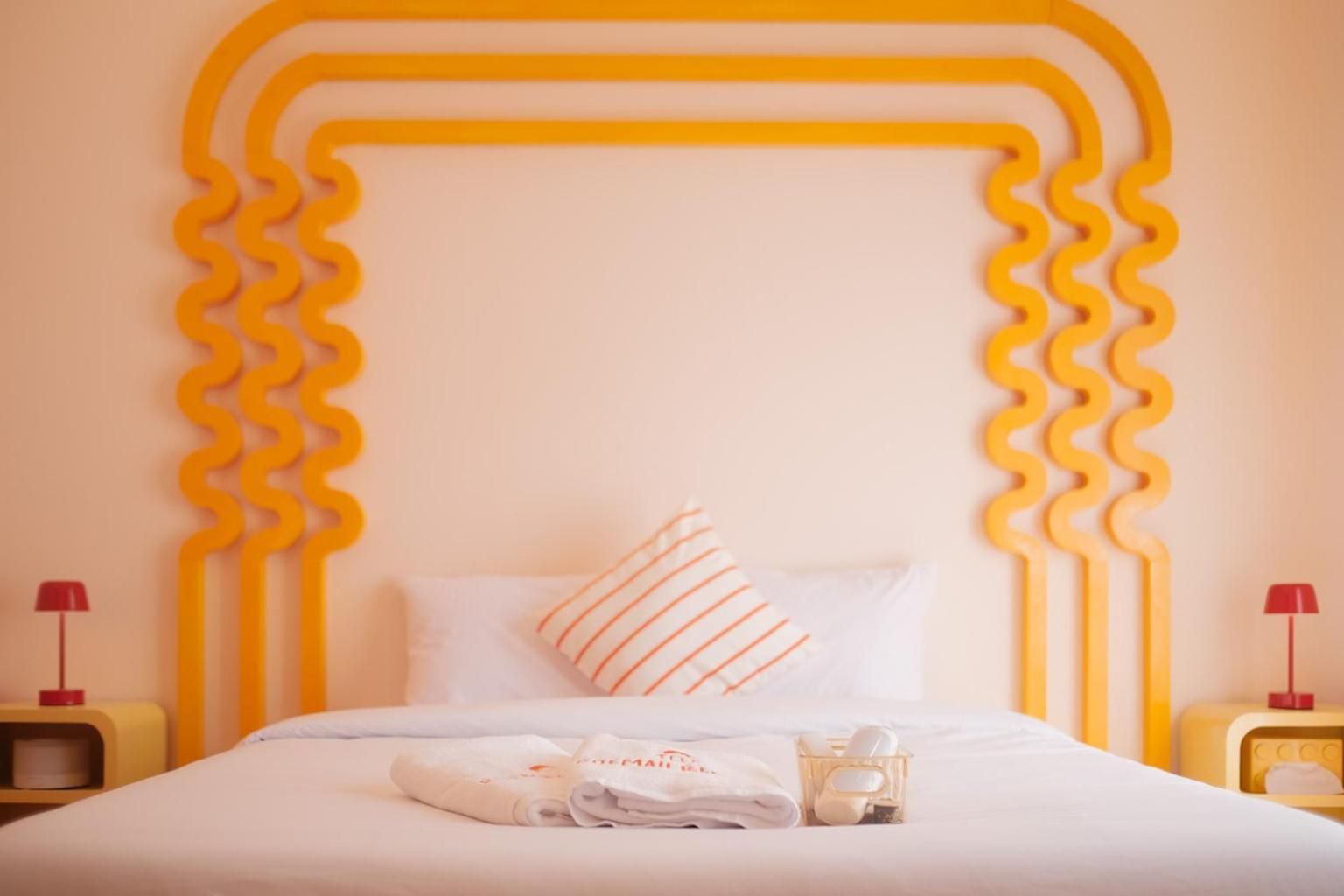 Deluxe Double Room (2 Adults + 1 Child)
