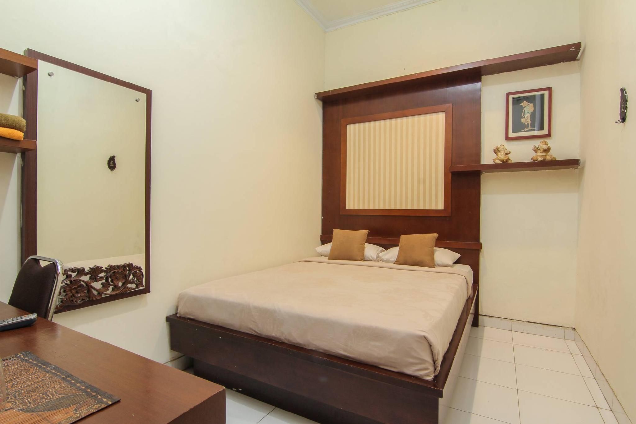Deluxe Junior Room