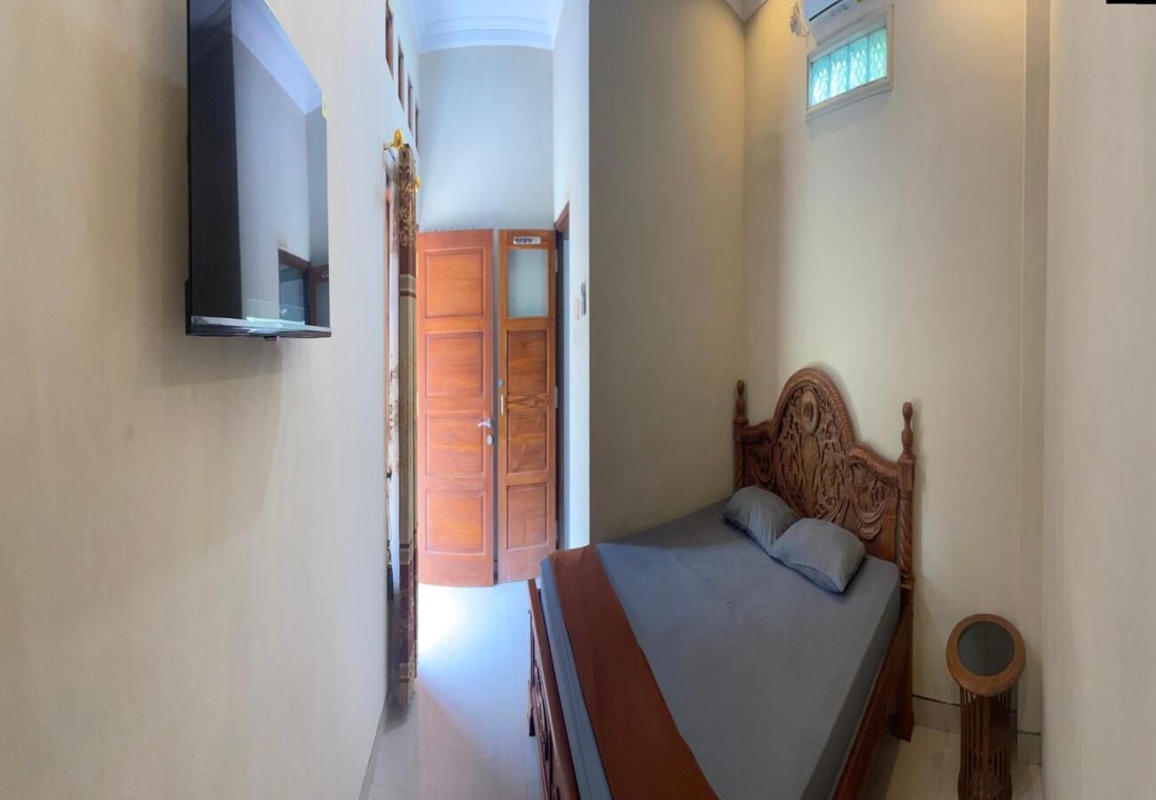 Quadruple Room with Shared Bathroom