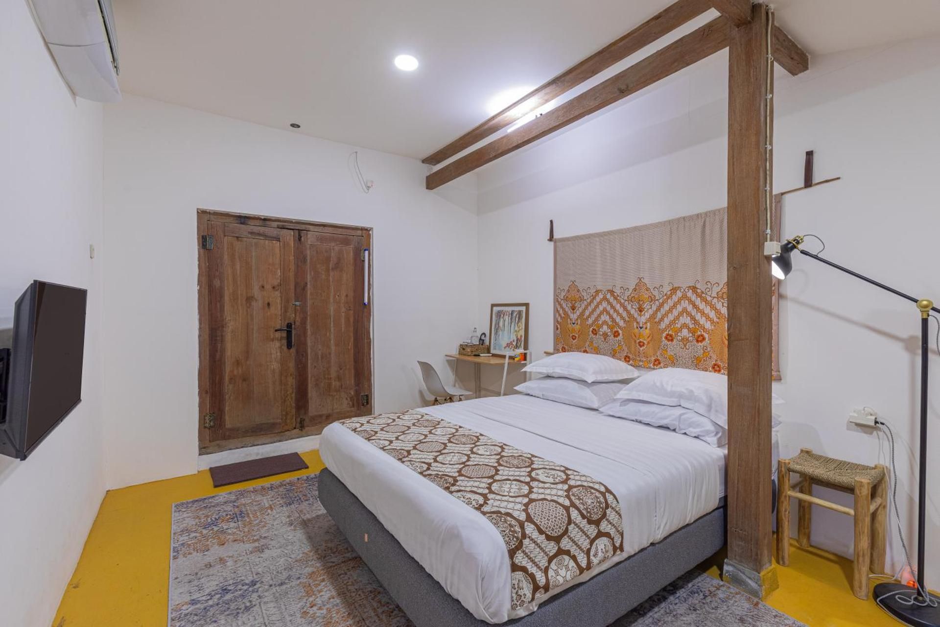 Queen Room