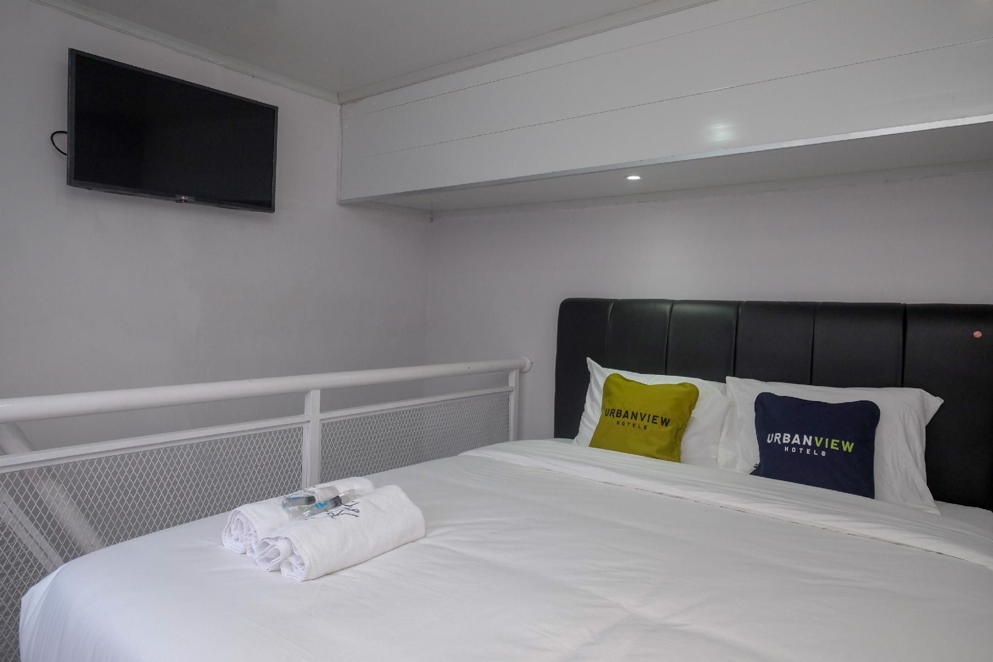 Urbanview Griya Jogokaryan by RedDoorz Family Suite