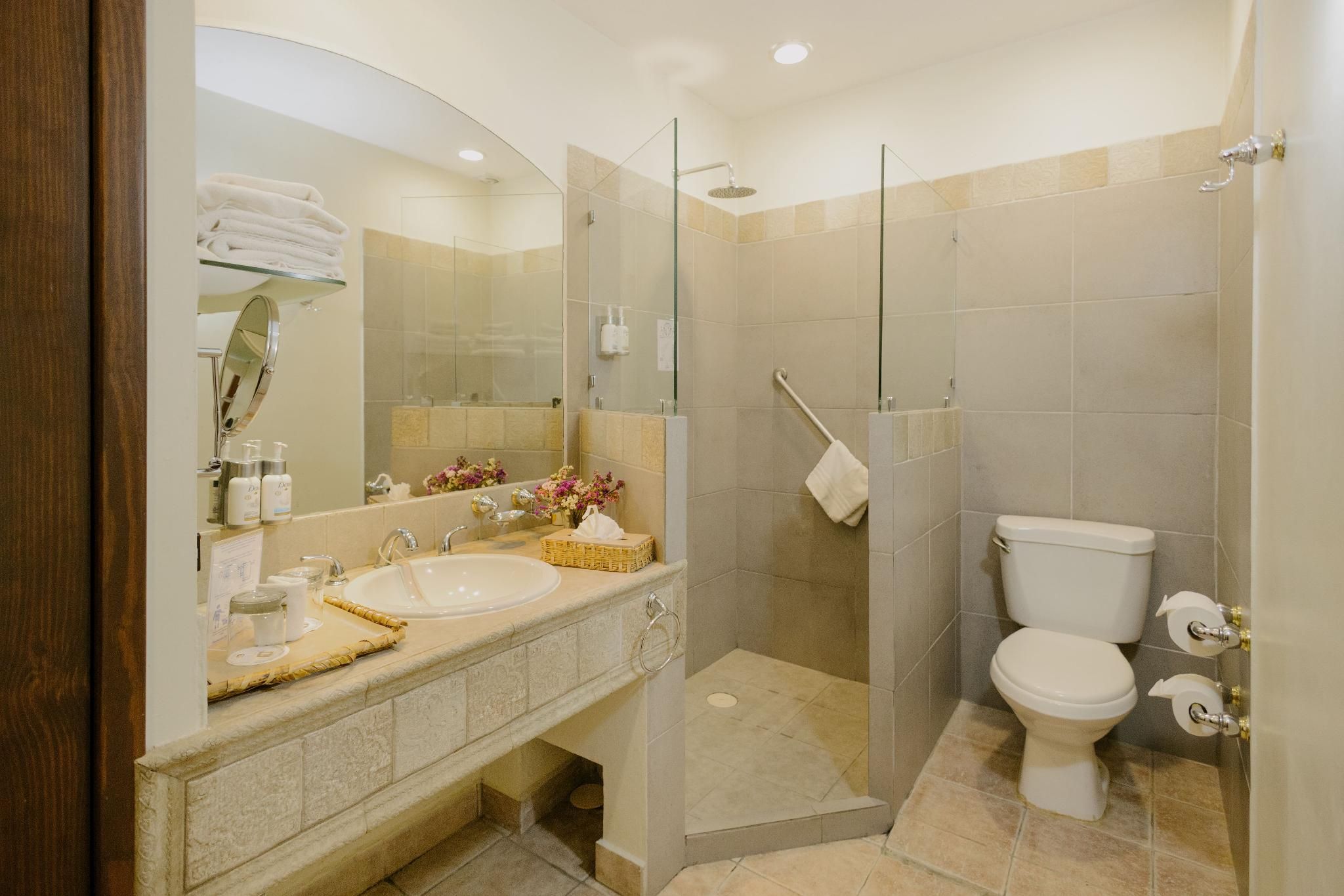 Standard Twin Room B