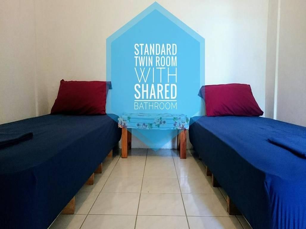 Standard Twin Shared Bath