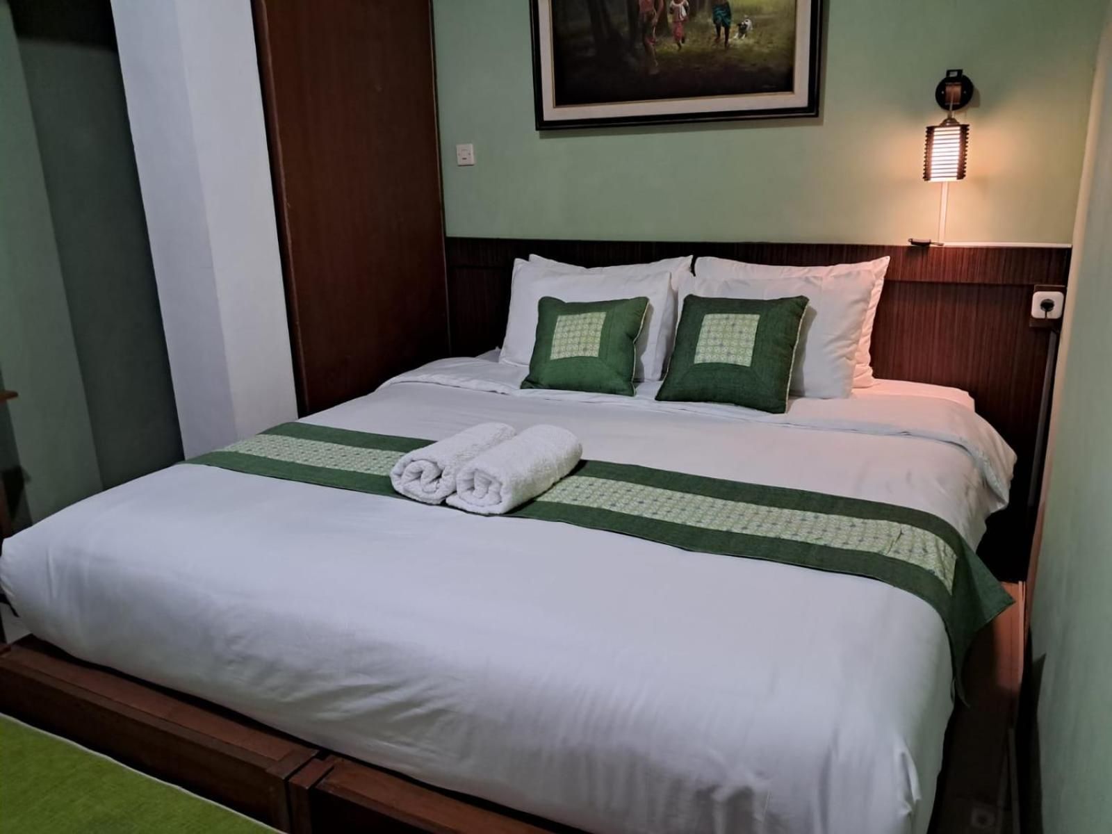 Deluxe King Room