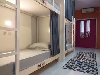 Single Bed in Female Dormitory Room