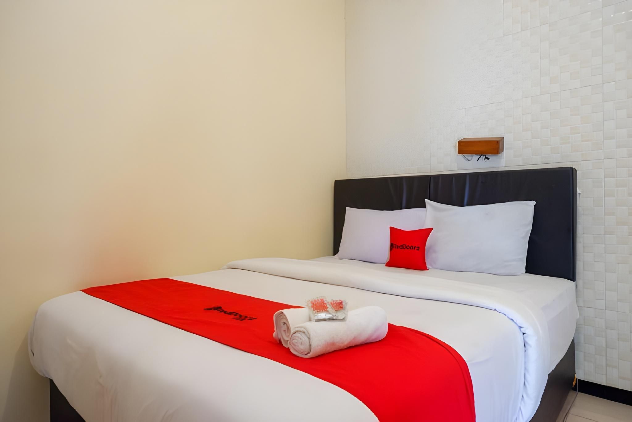 RedDoorz Room