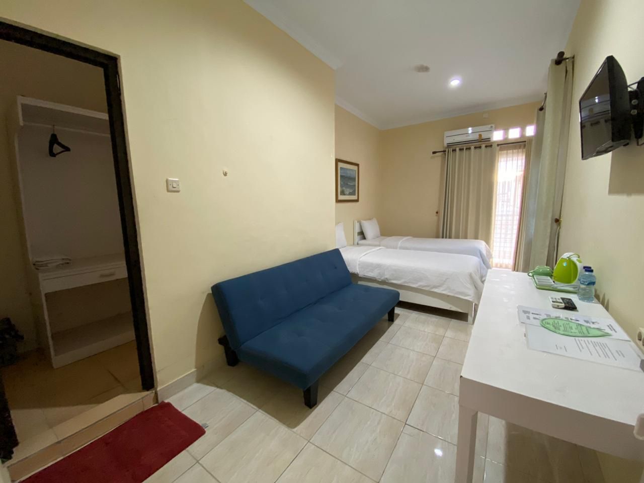 Twin Room