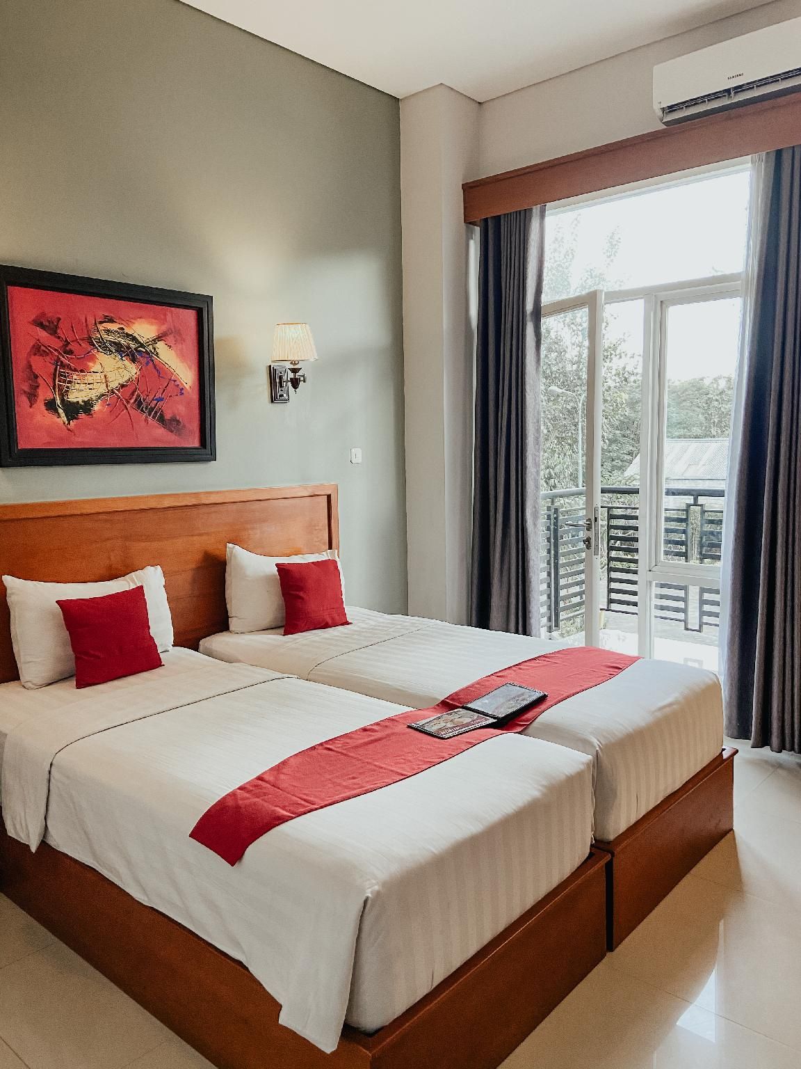 Deluxe Twin Room