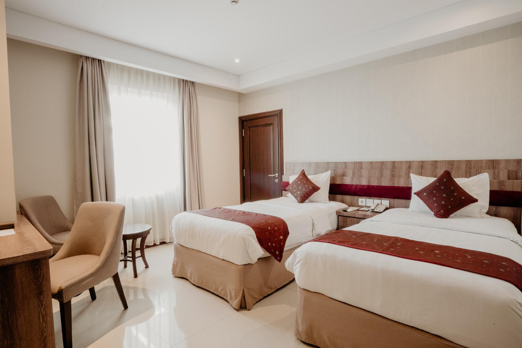 Deluxe Twin Bed Room