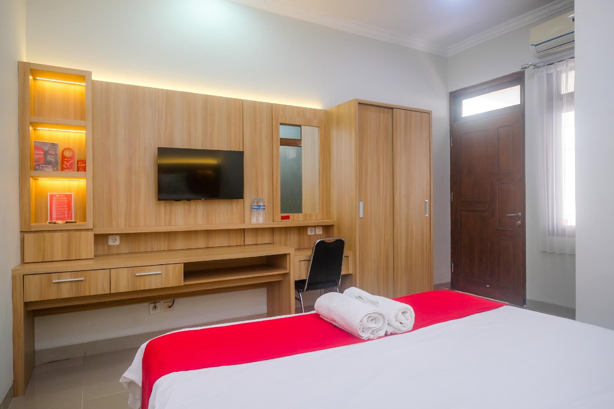 RedDoorz Room