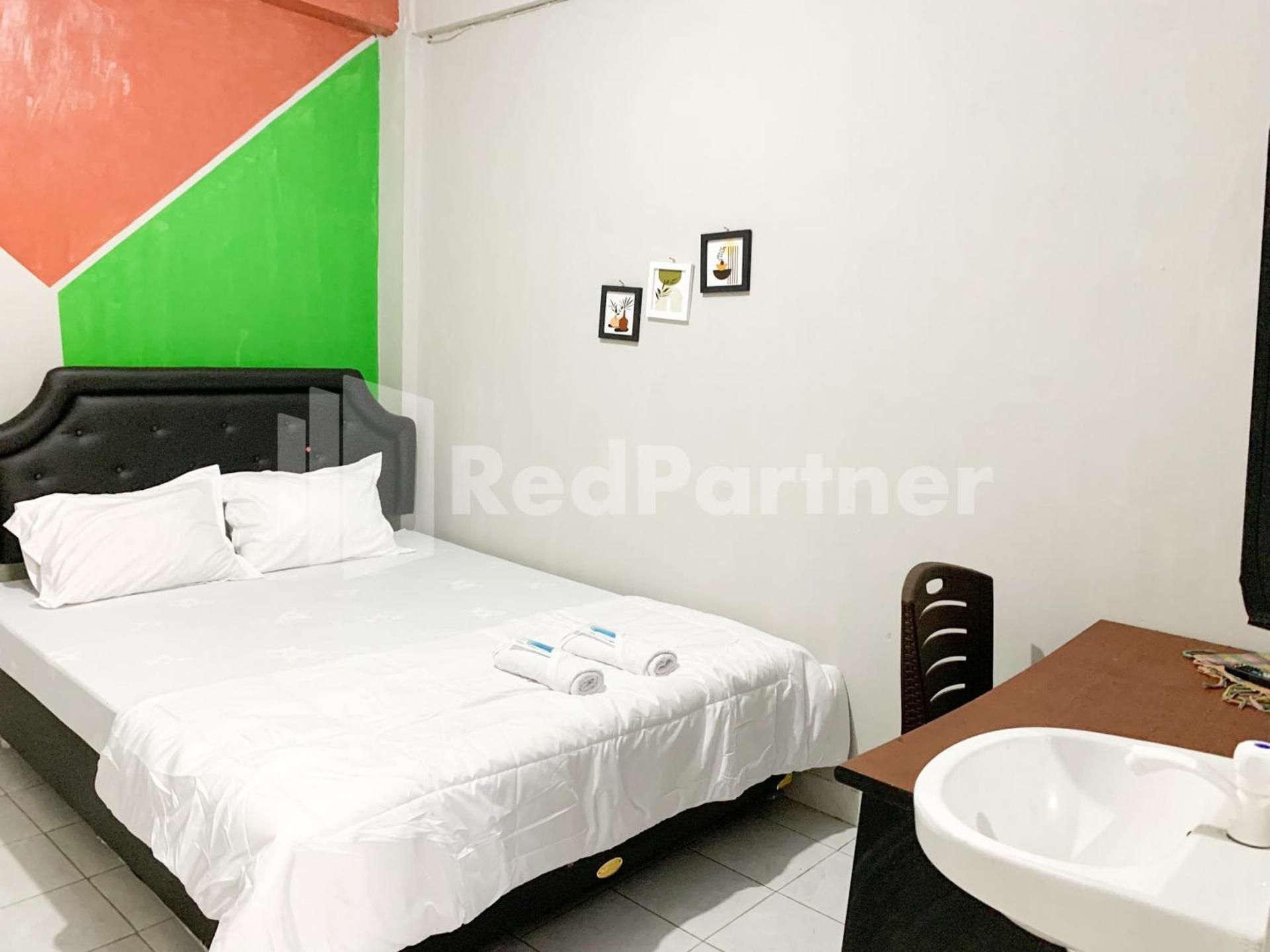 RedDoorz Room