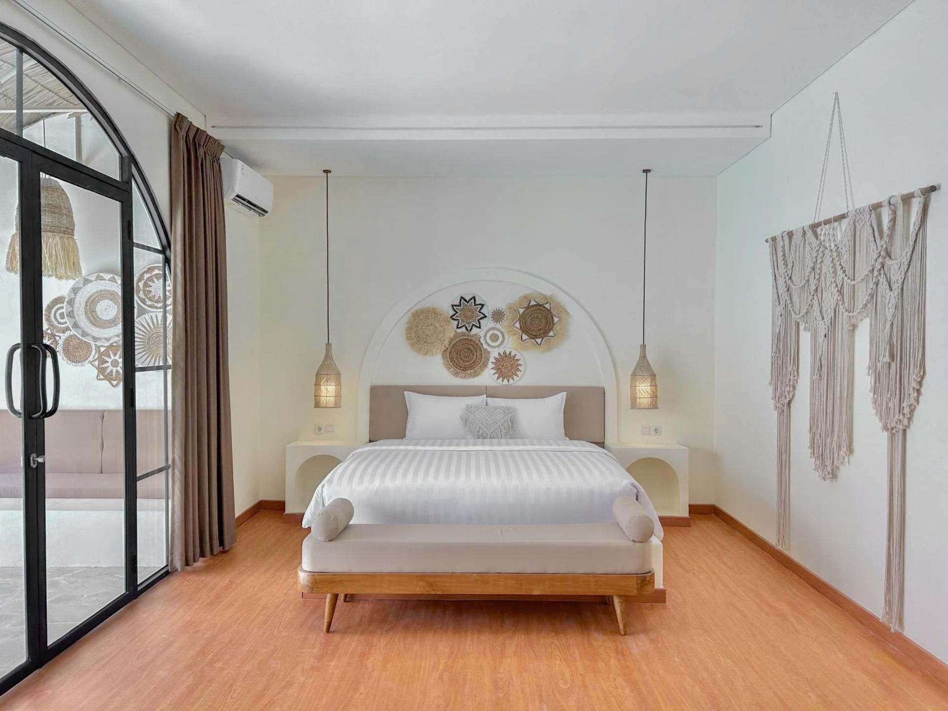 King Room with Pool View