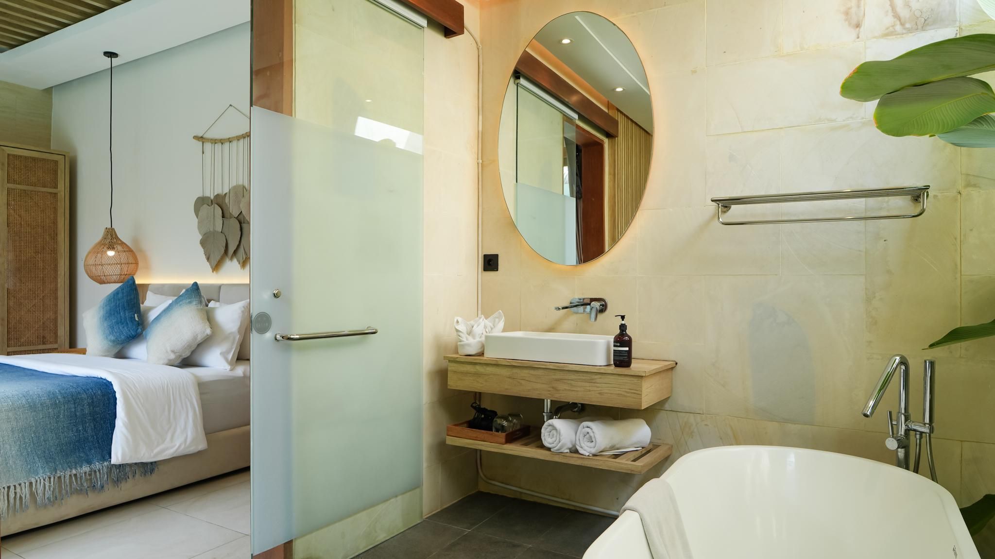 Deluxe Suite A