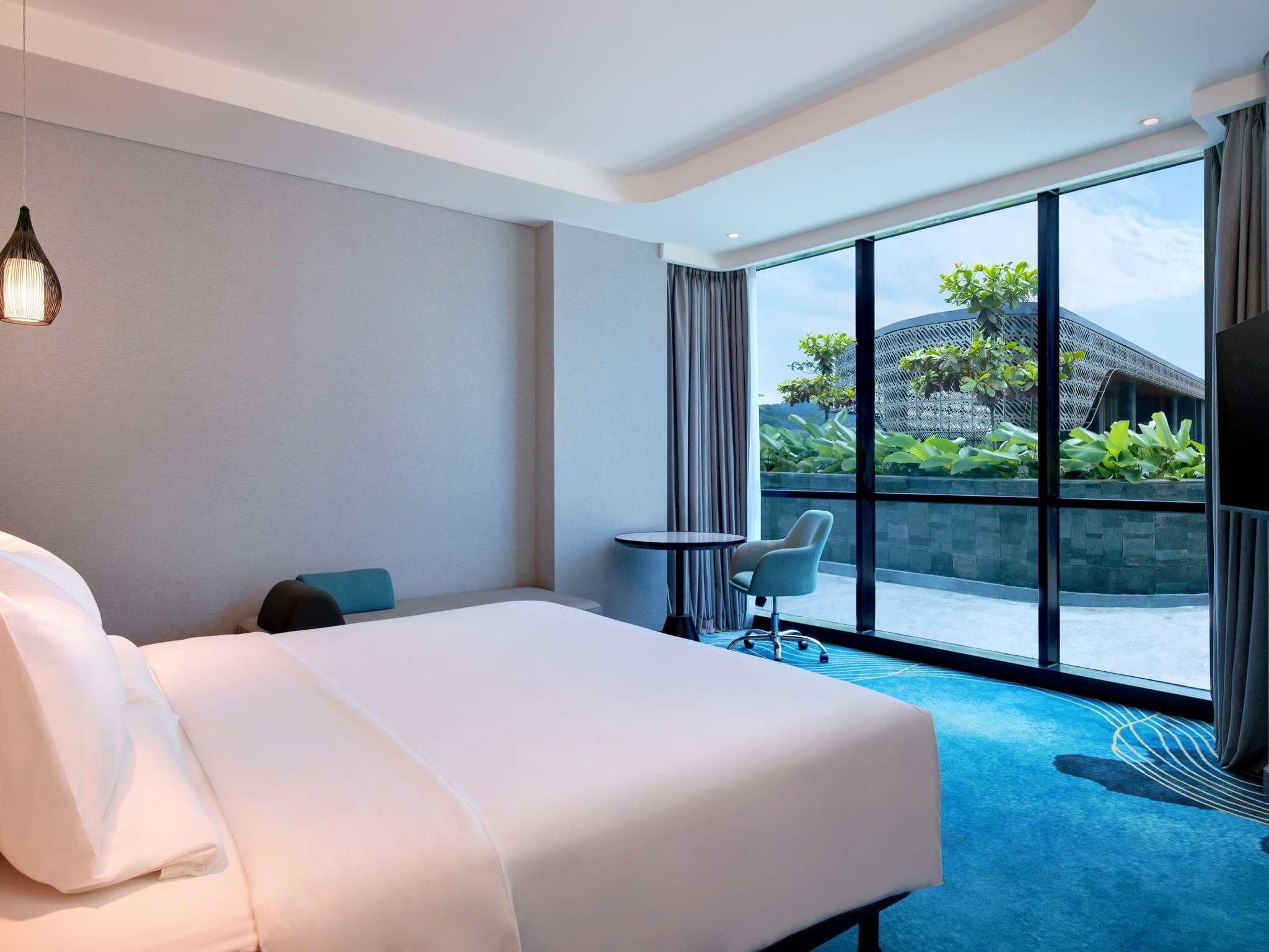 Executive Room - 1 King Bed
