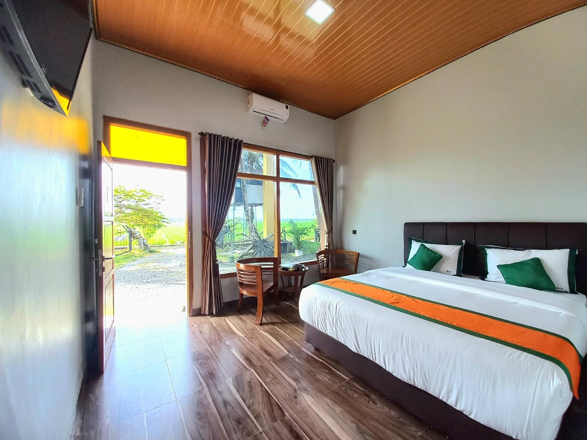 Superior Double or Twin Room with Garden View