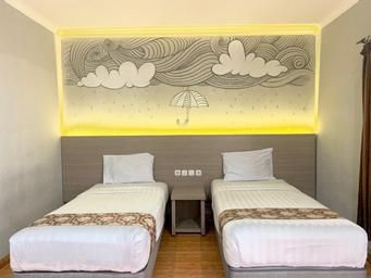 Deluxe Twin Room Only - Smoking