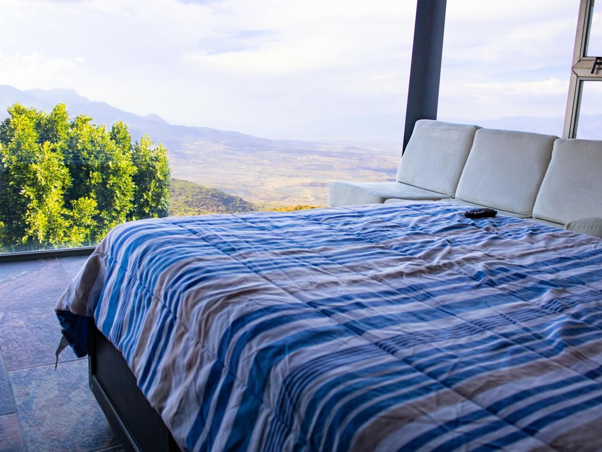 Queen Room with Garden View