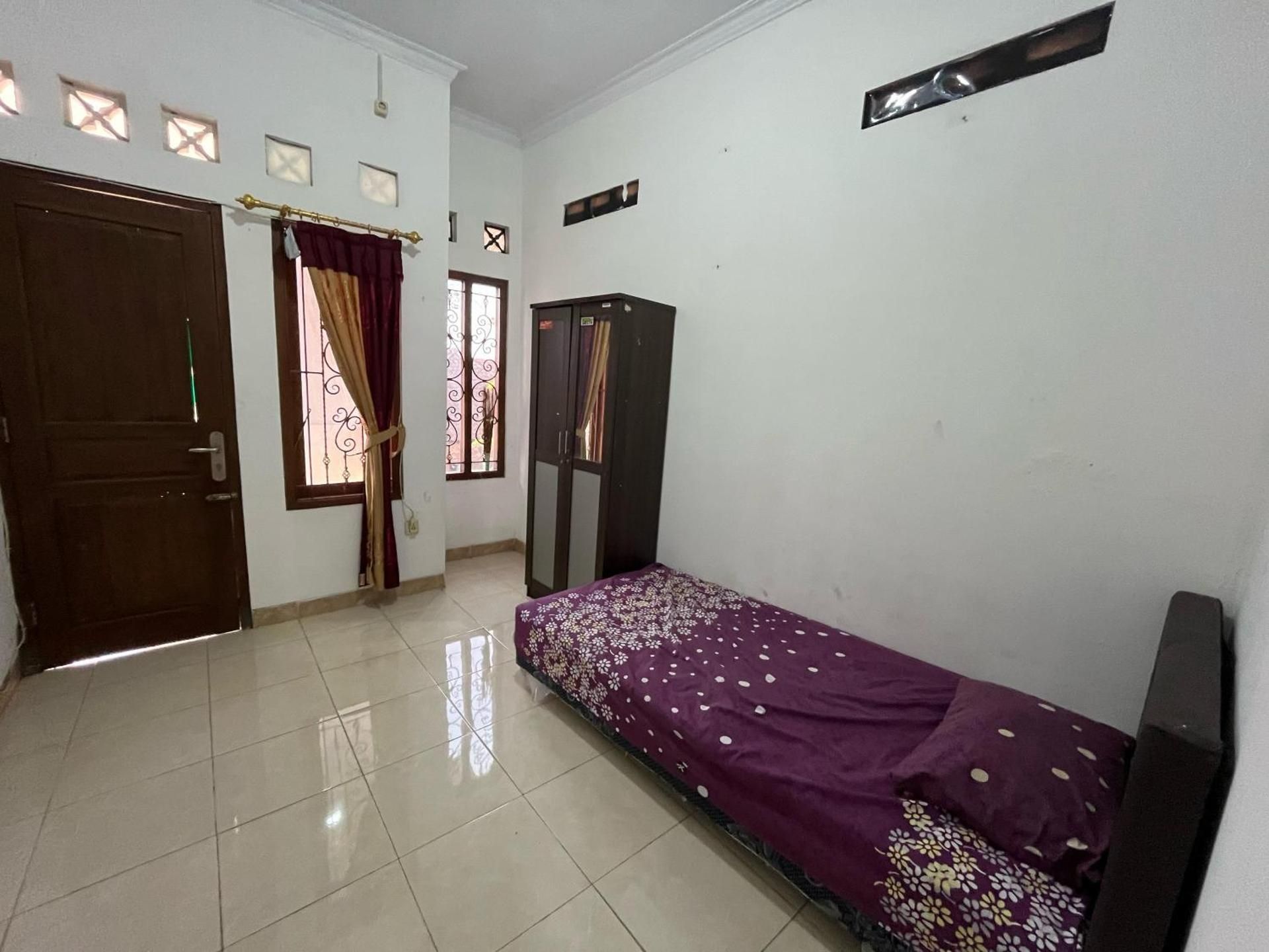 Small Single Room