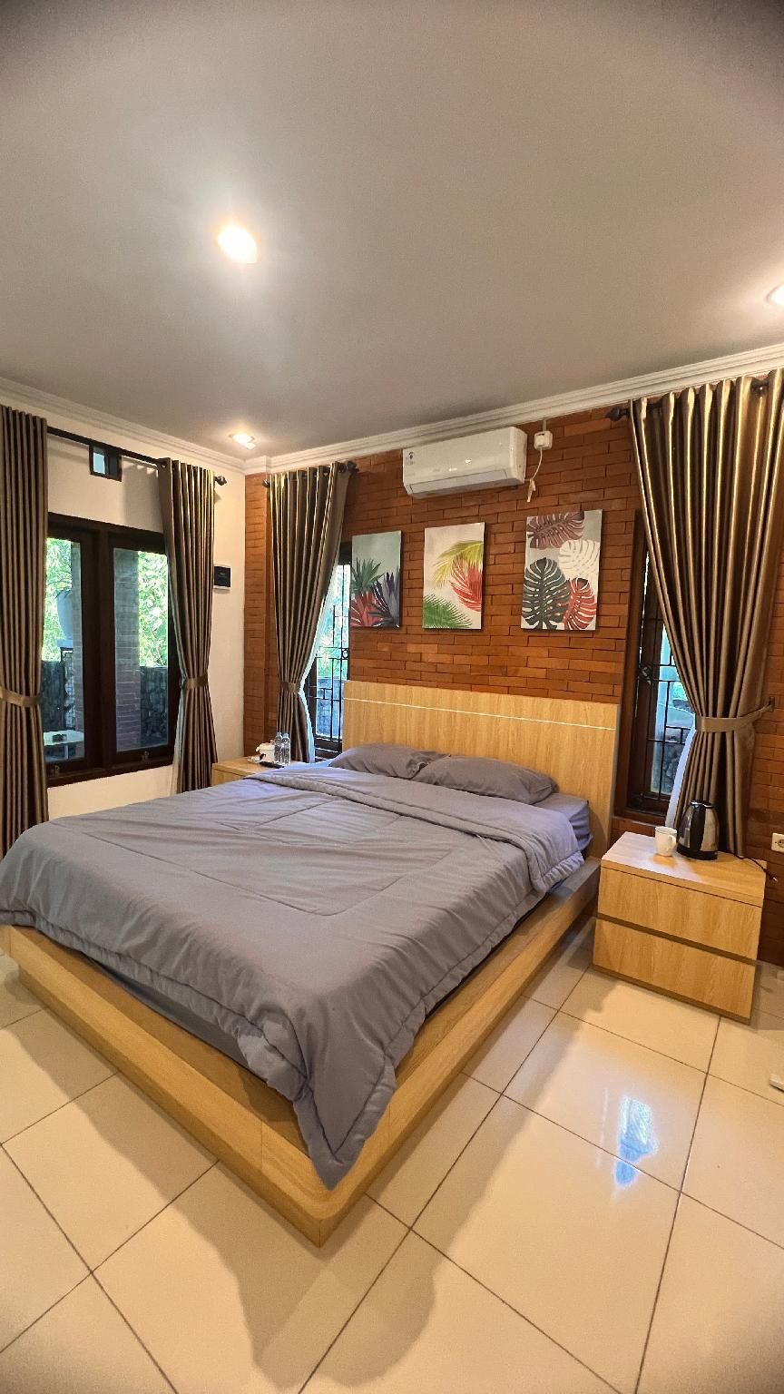 Corner Concept Room