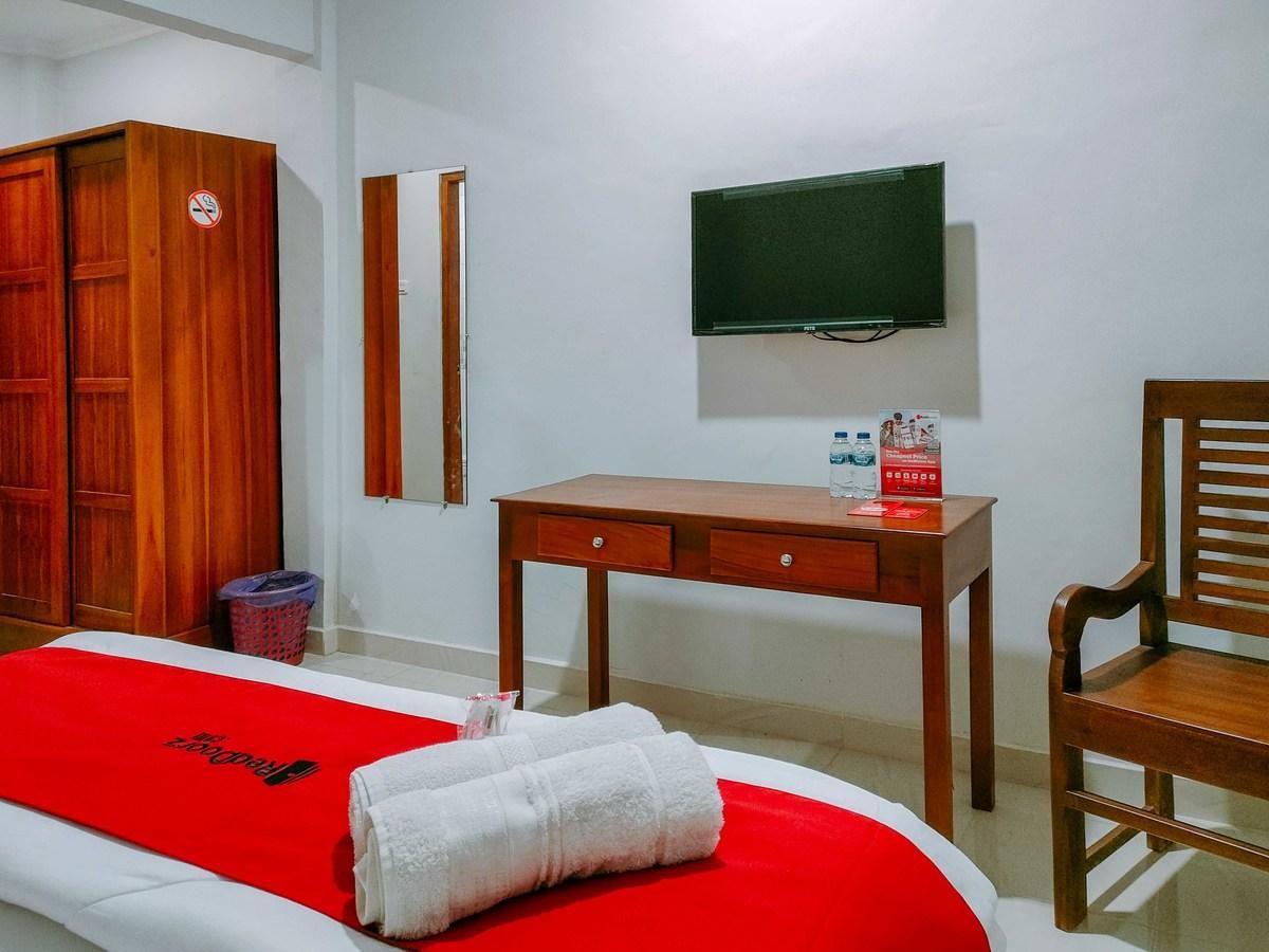 RedDoorz Room