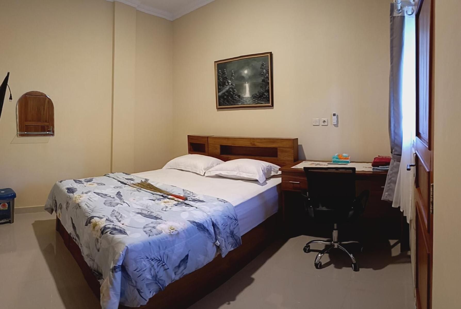 Budget Single Room