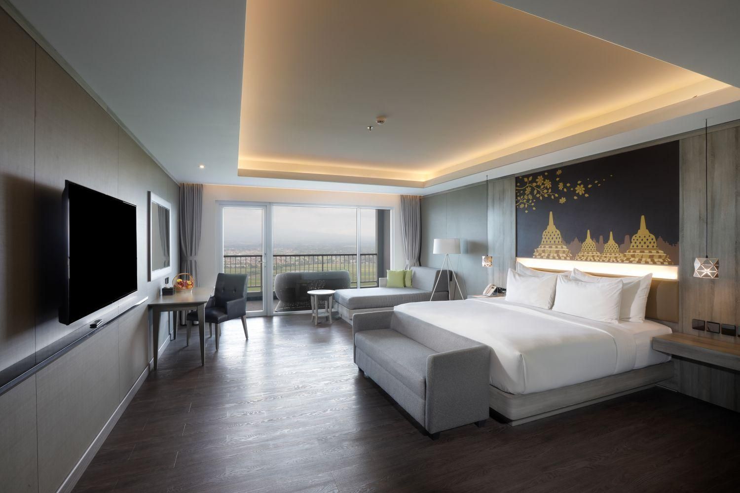 Premier King Room with Balcony