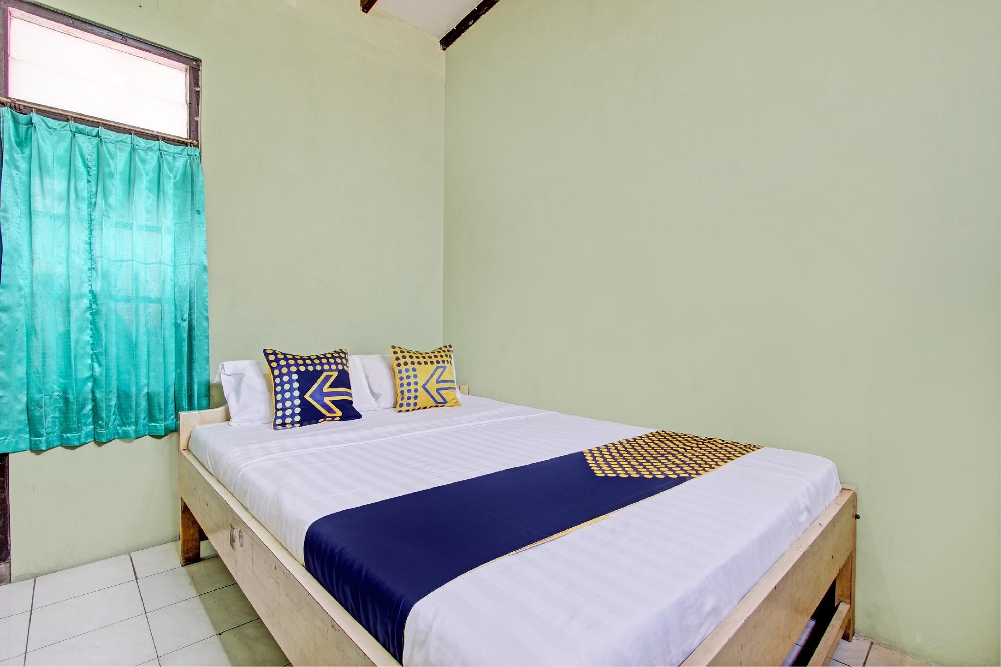 Double Room without Air Conditioning