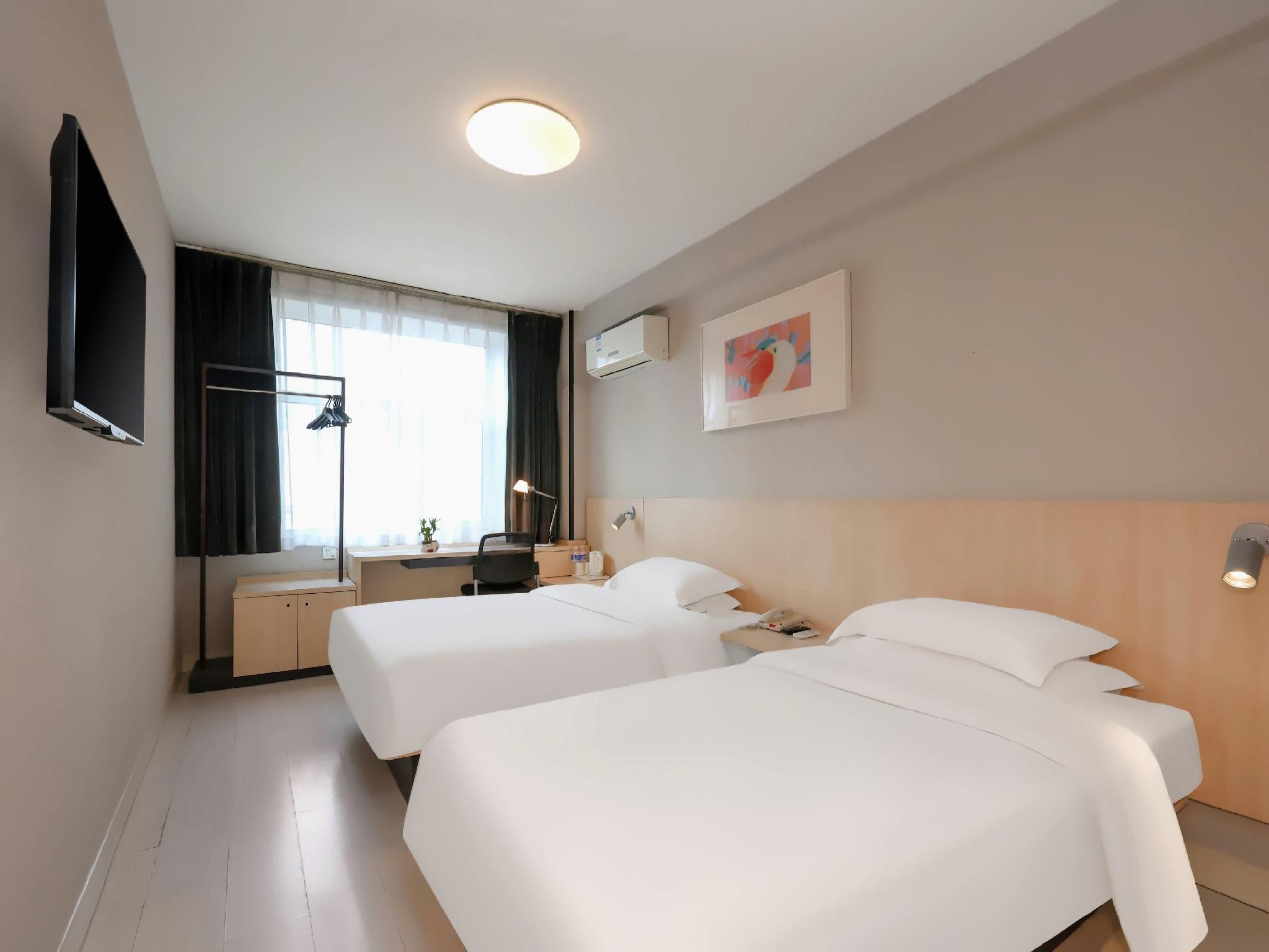 WH - Standard Daxiao Twin Room