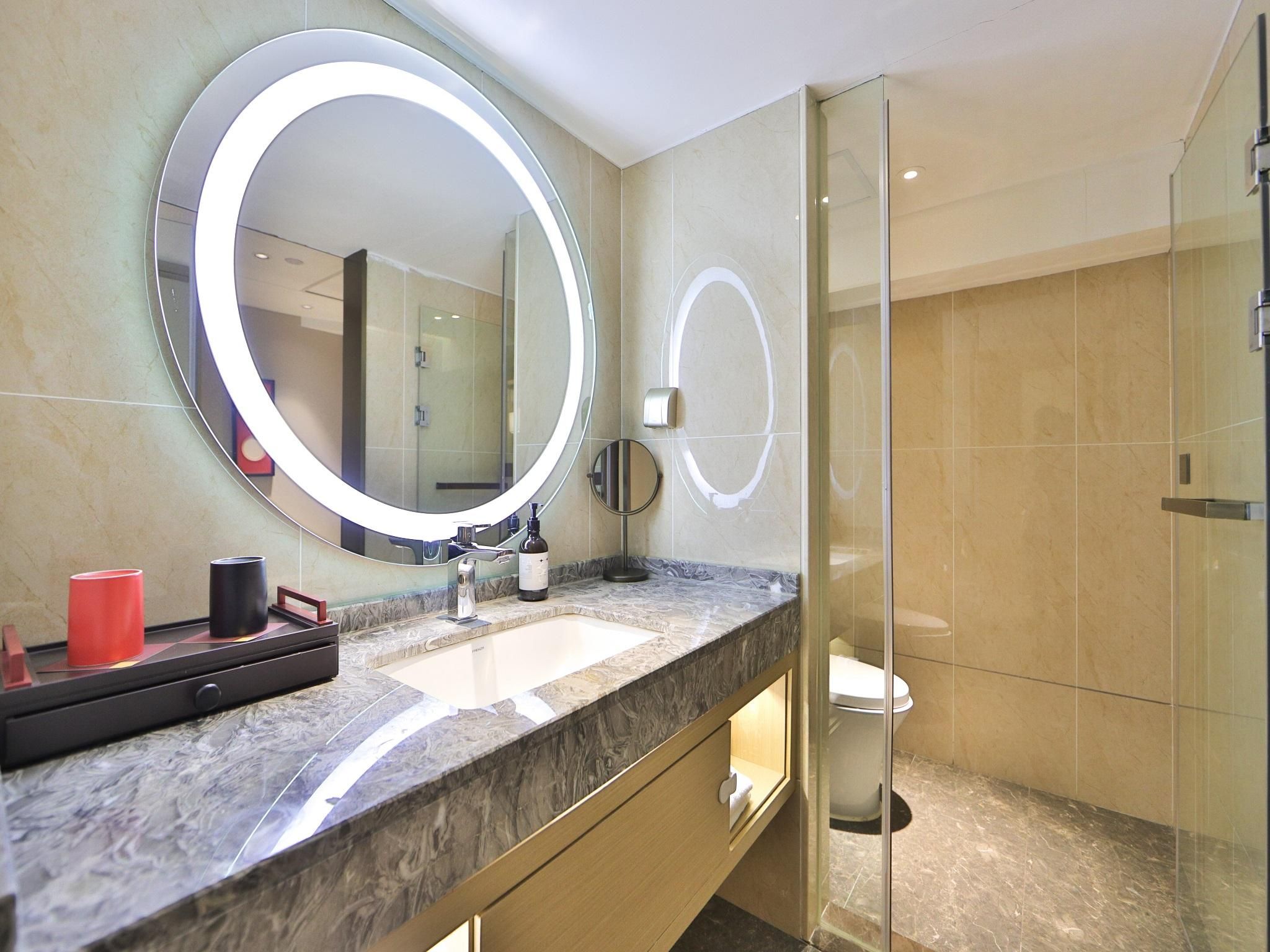 Huazhu - Room With Bed