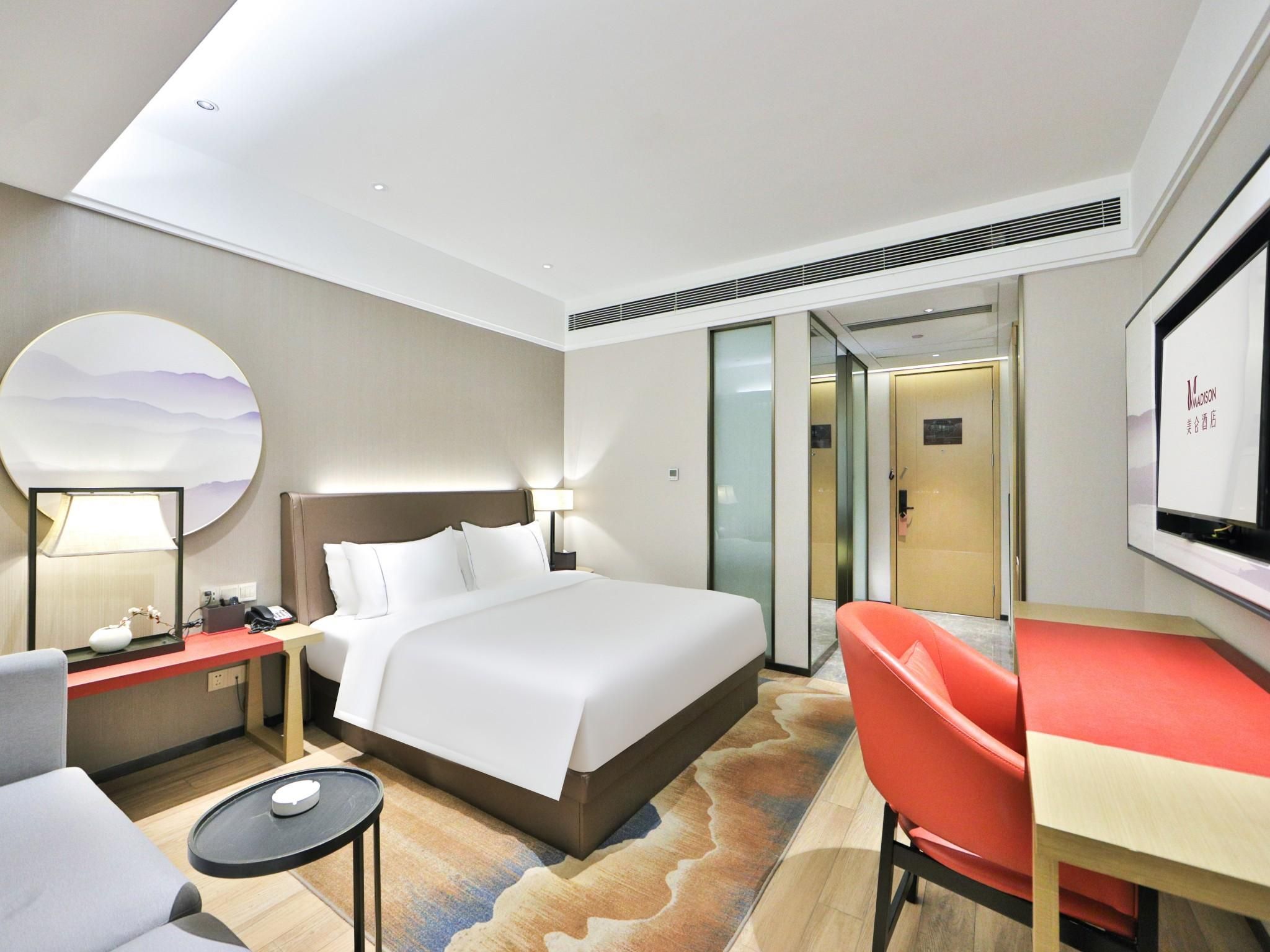 Huazhu - Room With Bed