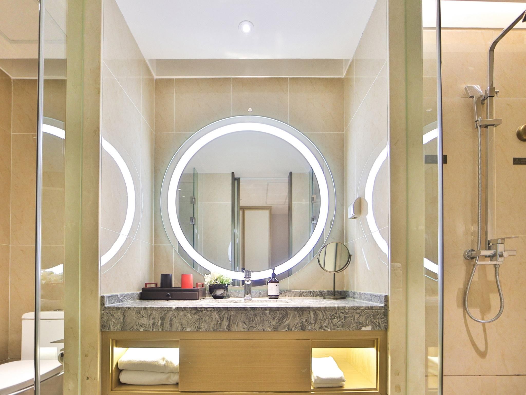 Huazhu - Deluxe Bed Room