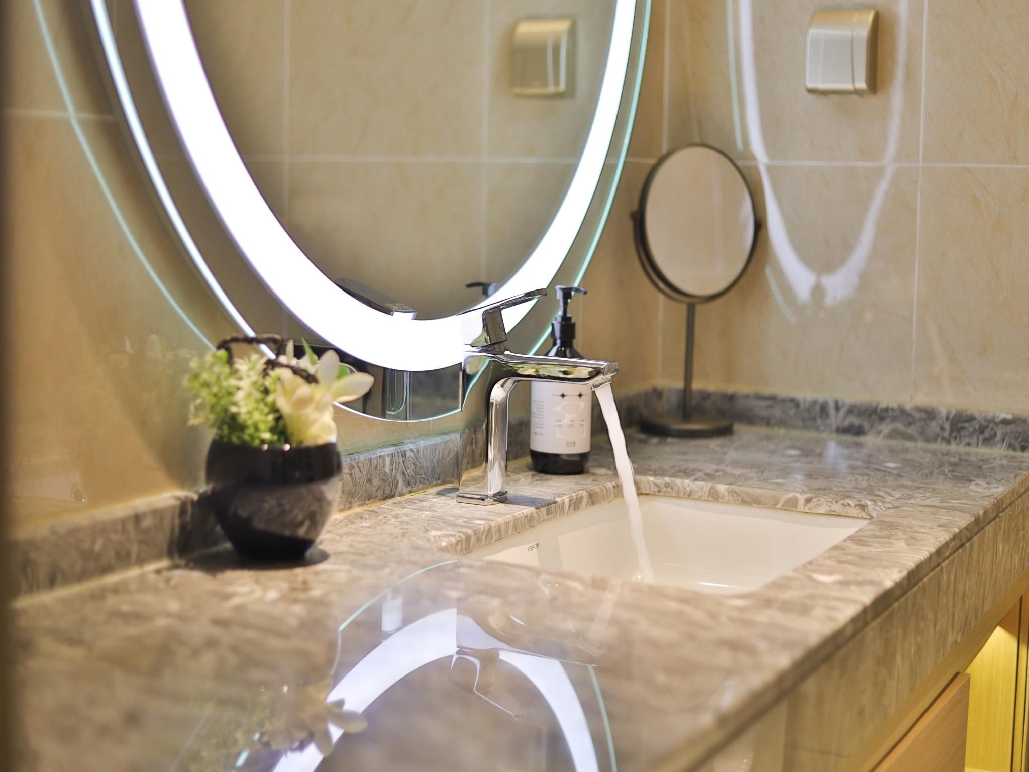 Huazhu - Superior BedRoom