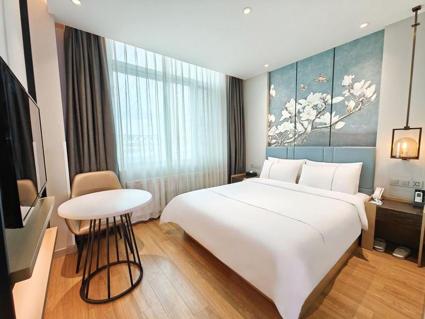 WH - Deluxe Bed Room