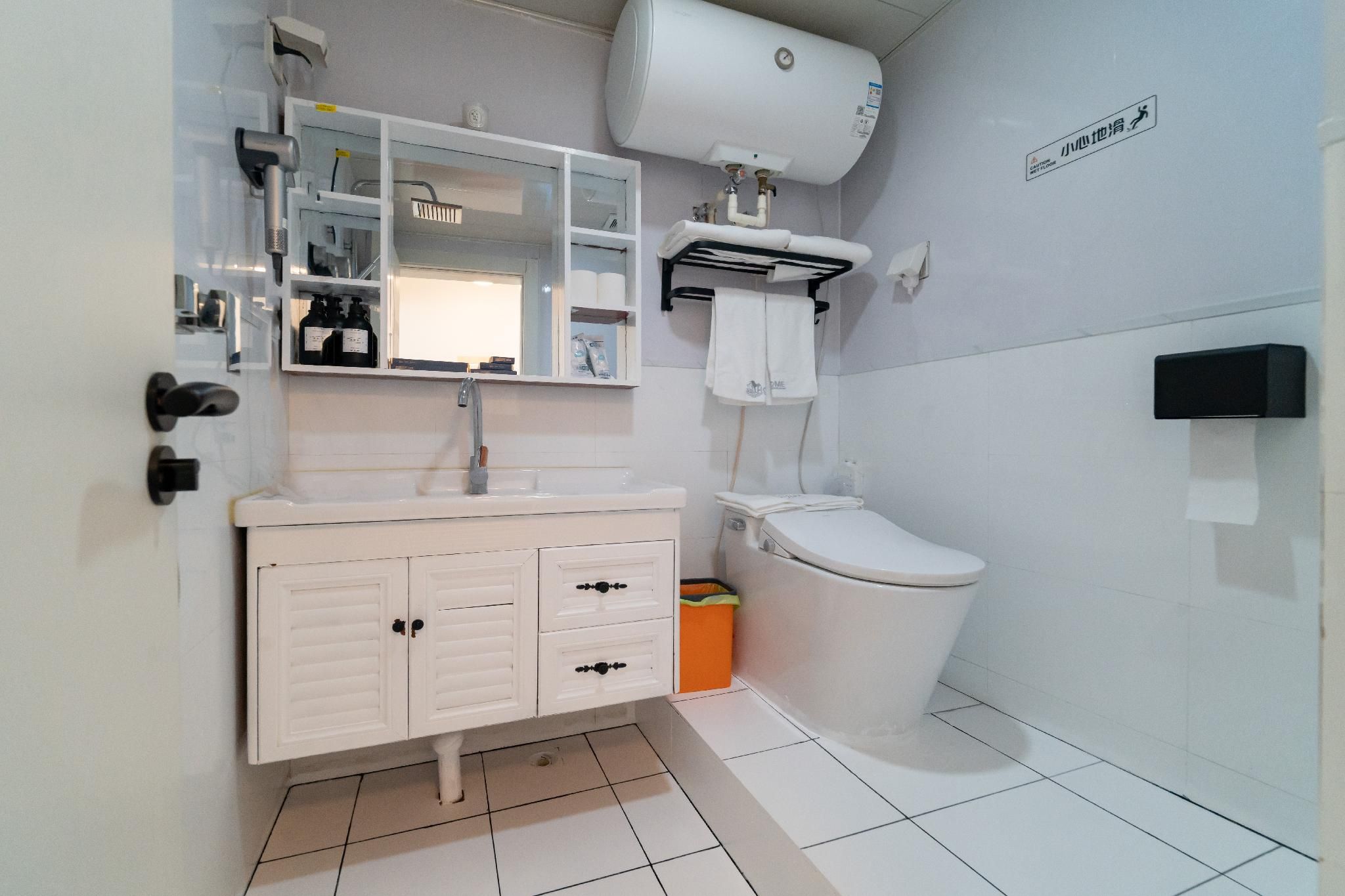 1-Bedroom Apartment with Sofa Bed
