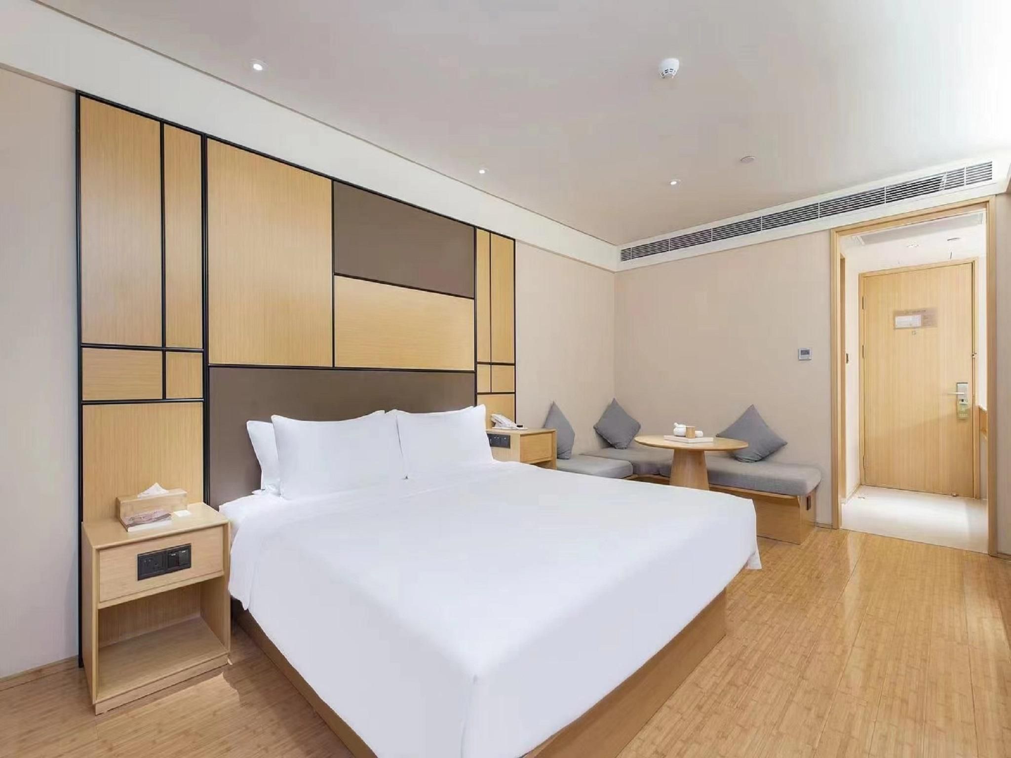 Business Queen Bed Room