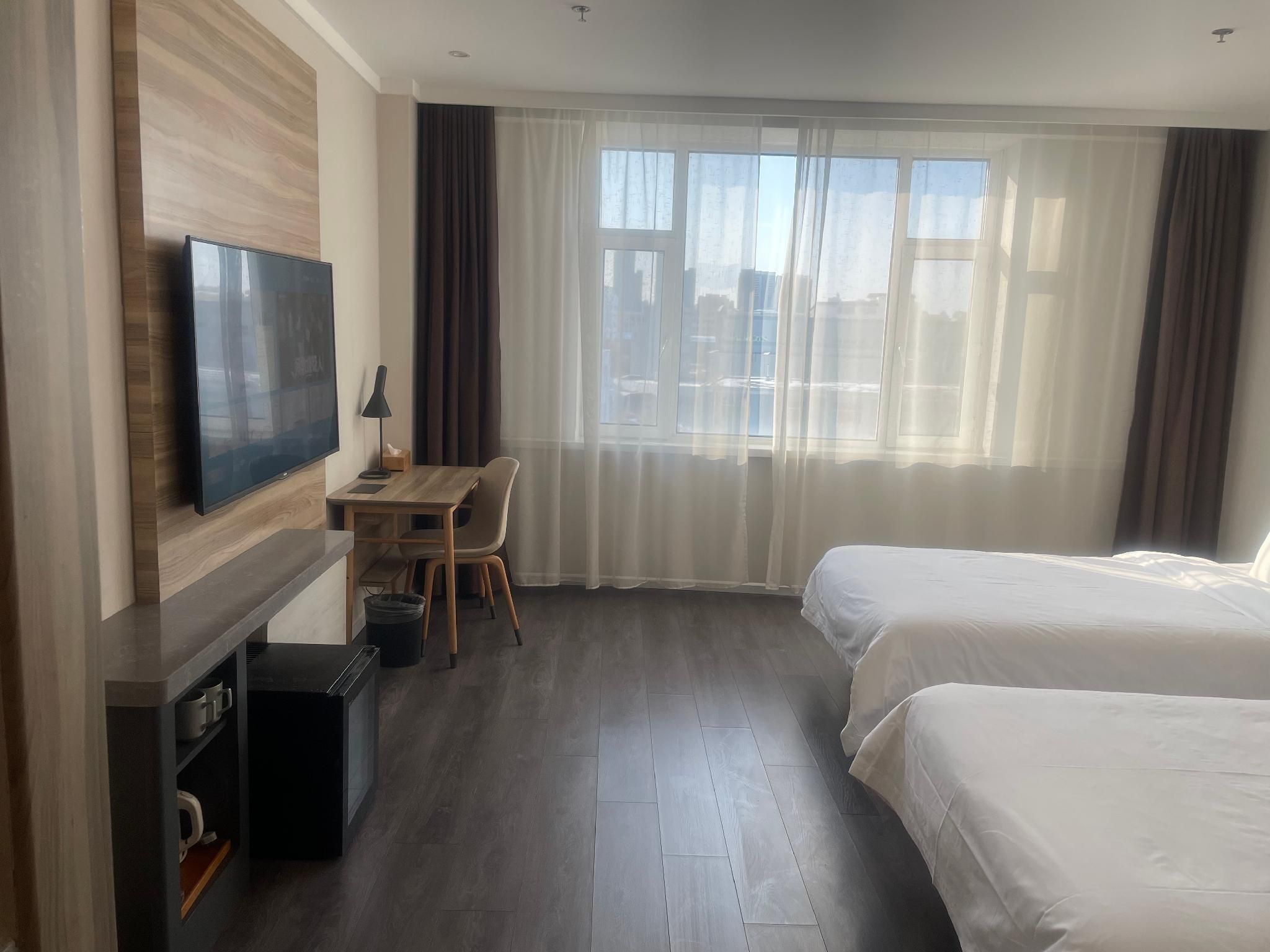 Twin Business Room