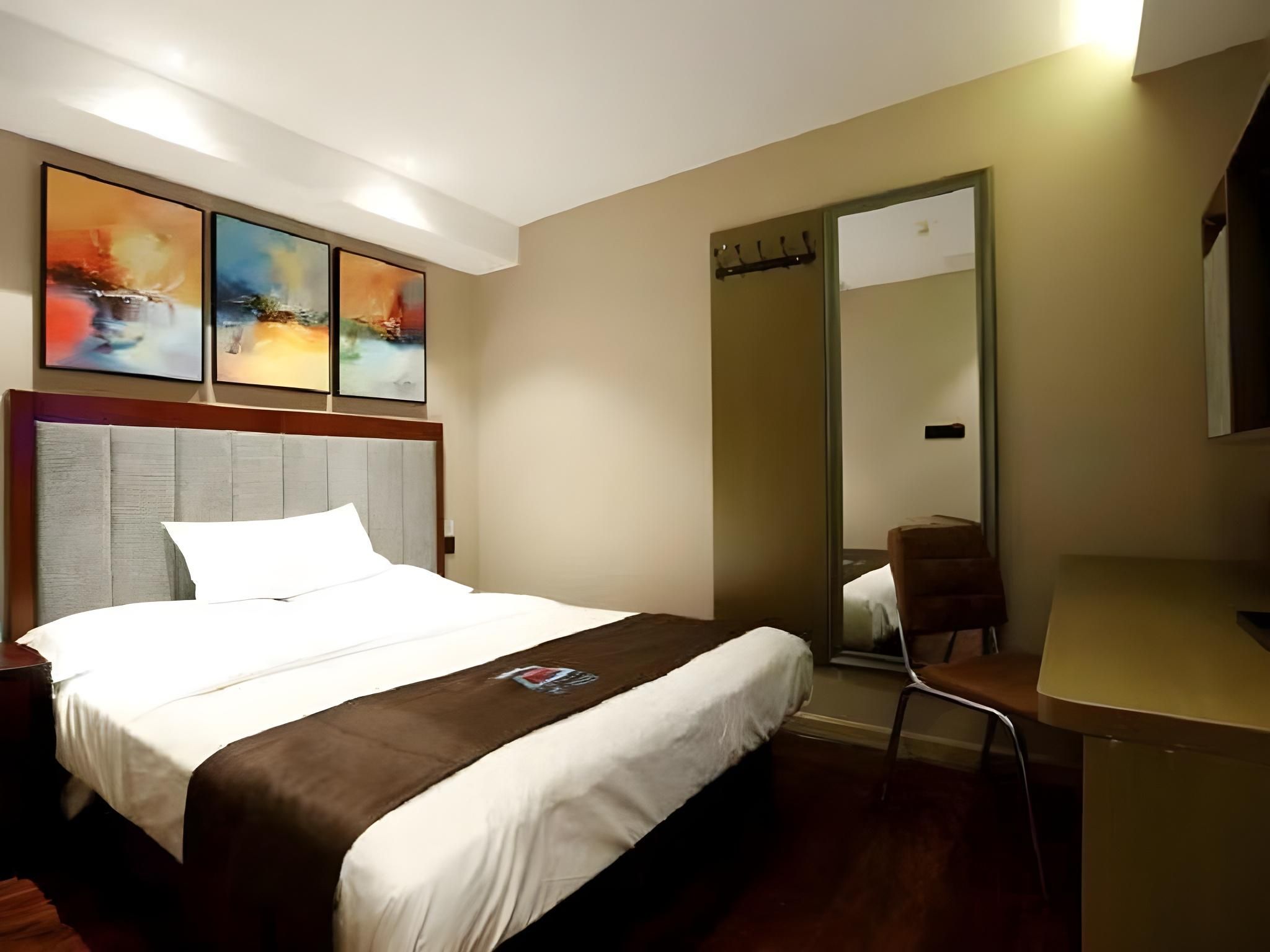 PAI Huixuan Bed Room