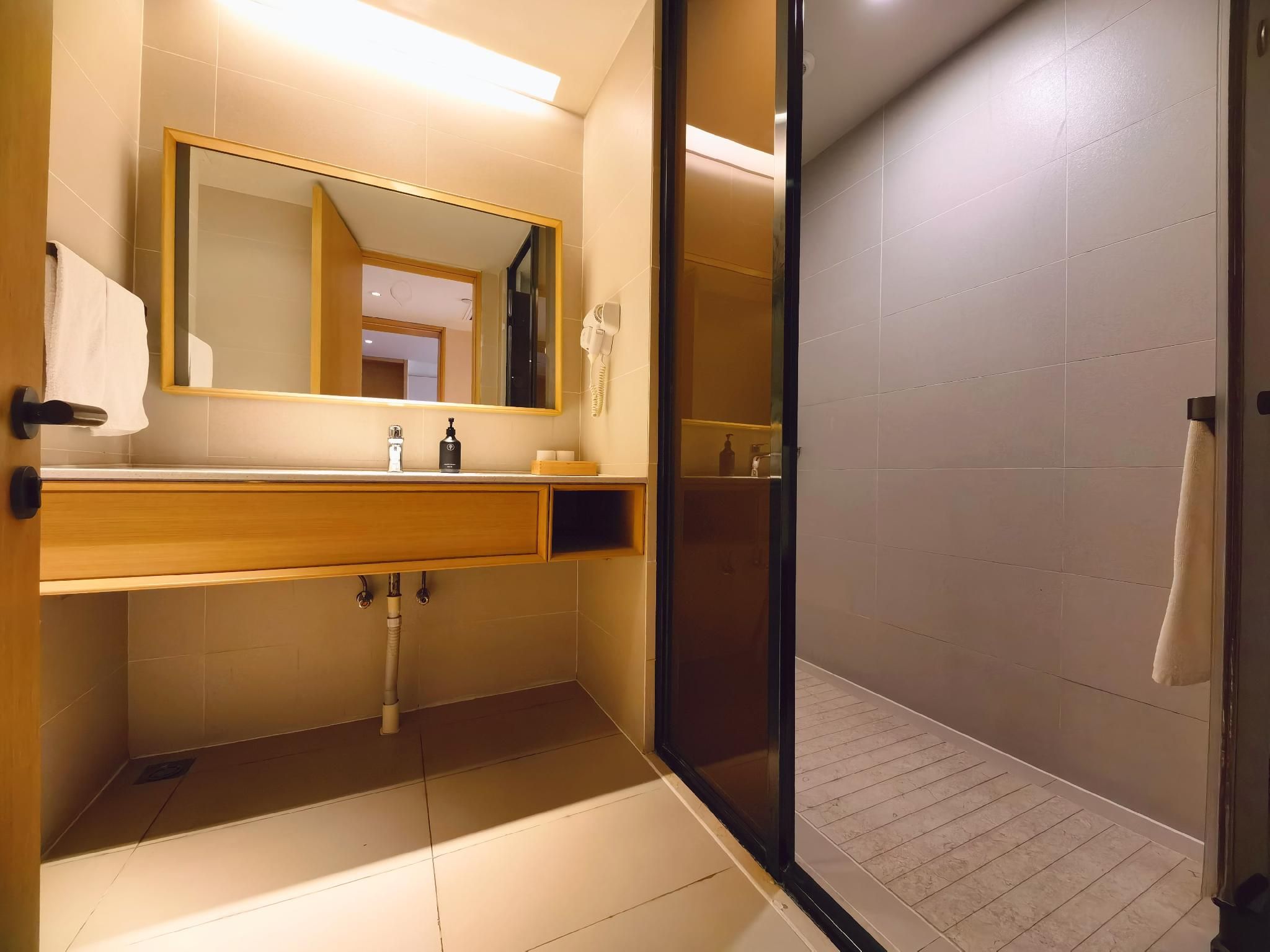 Pressuer Relax - Deluxe Queen Room