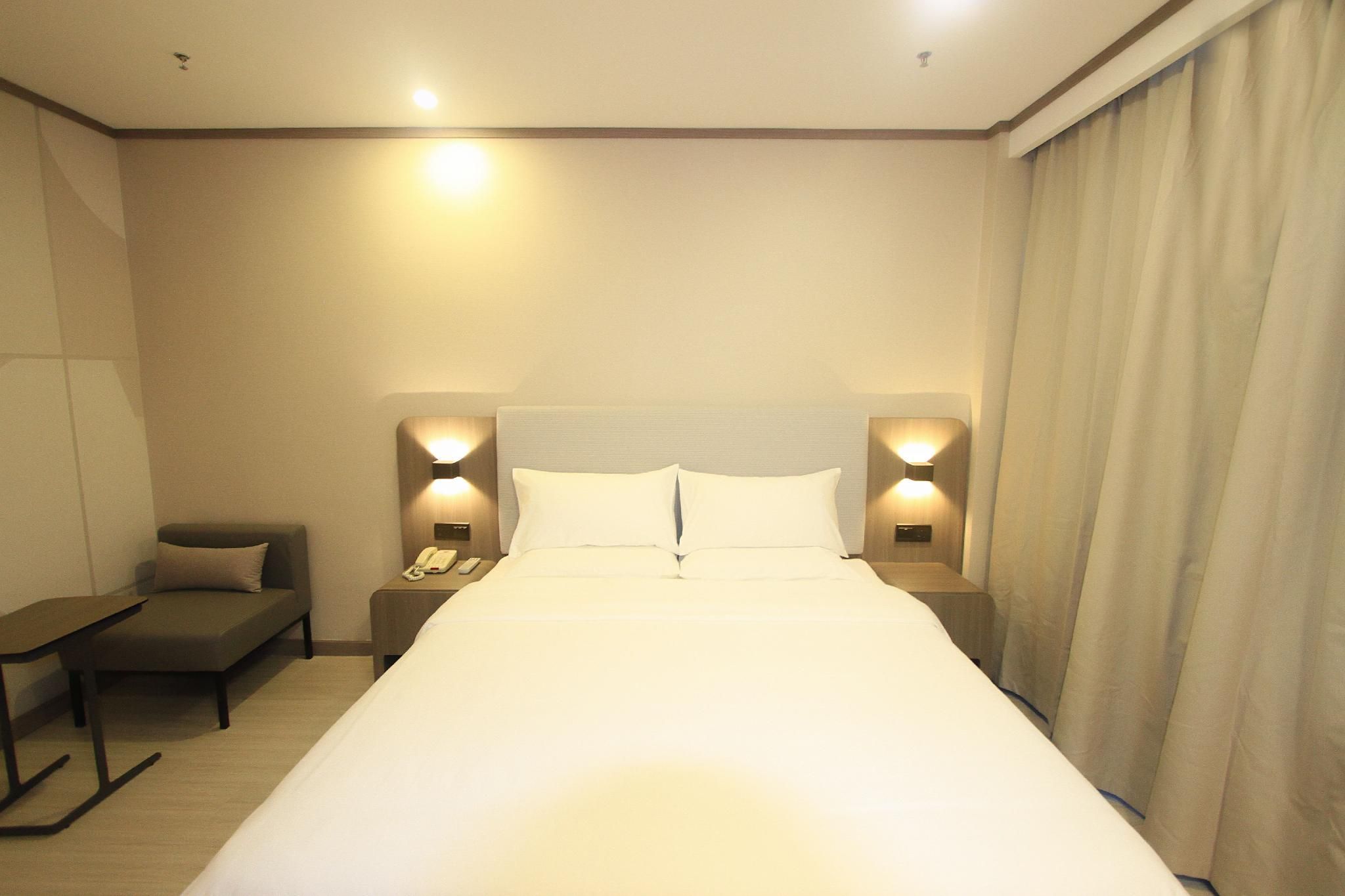 Huazhu - Business Bed Room