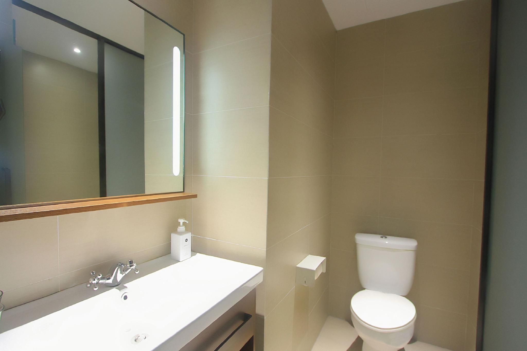 Business Twin Room