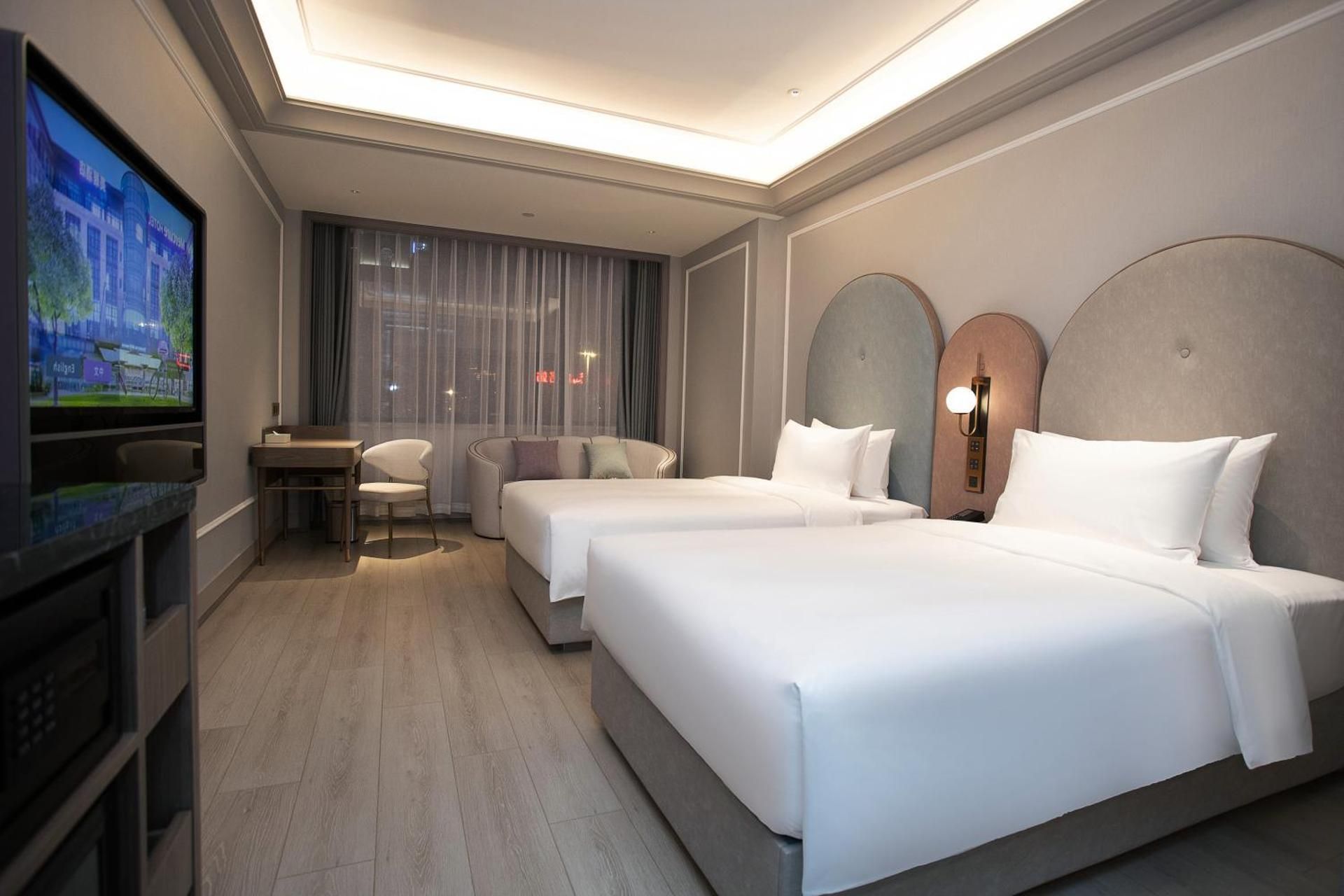 Standard Queen Room