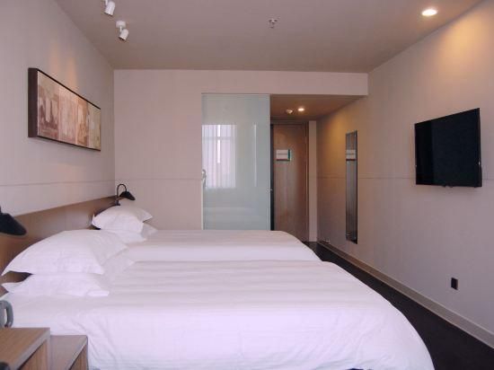 Business Standard Room B