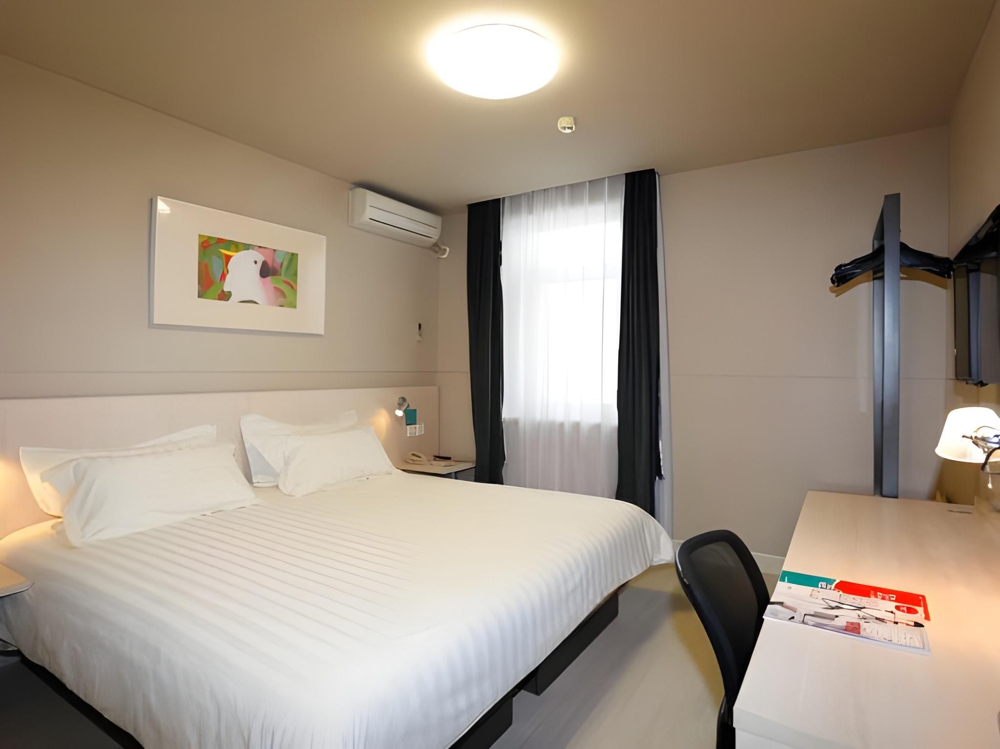WH - Standard Room