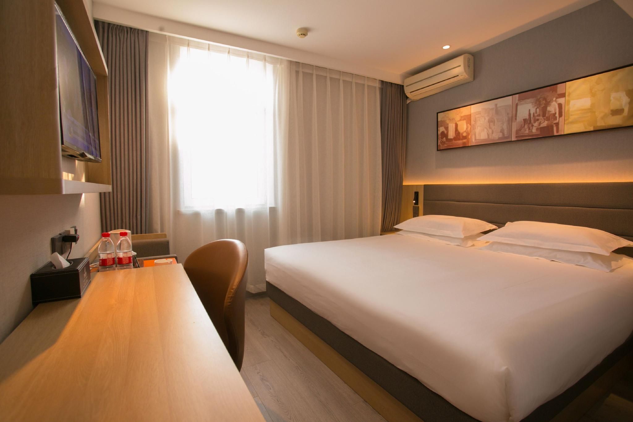 WH - Deluxe Bed Room