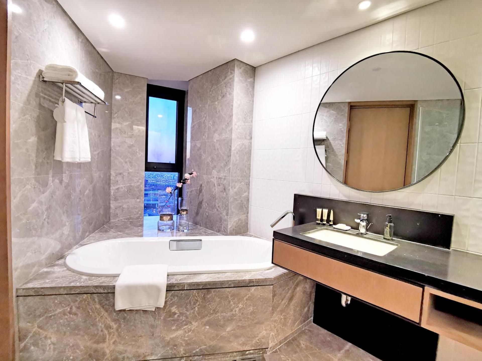 Three Bedroom Executive-6 breakfasts