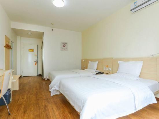 Featured Twin Room