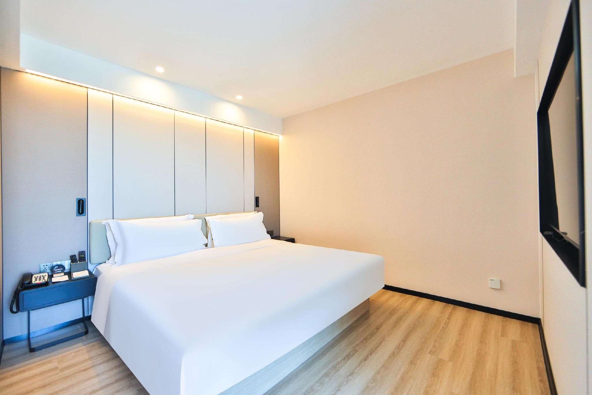 Atour - Elegant Room
