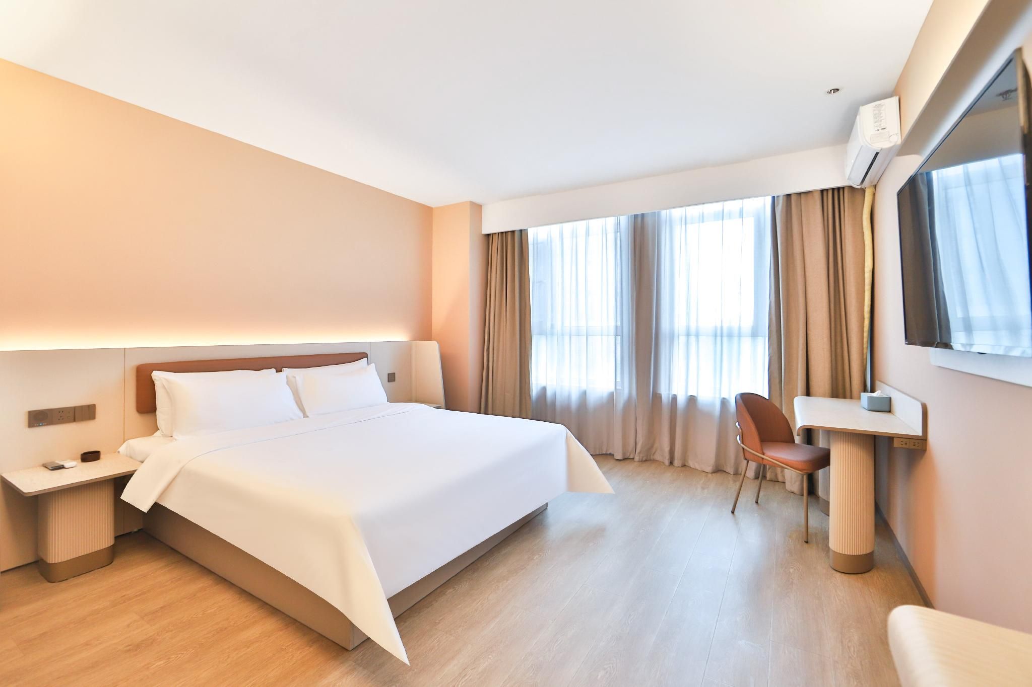 Business Queen Bed Room
